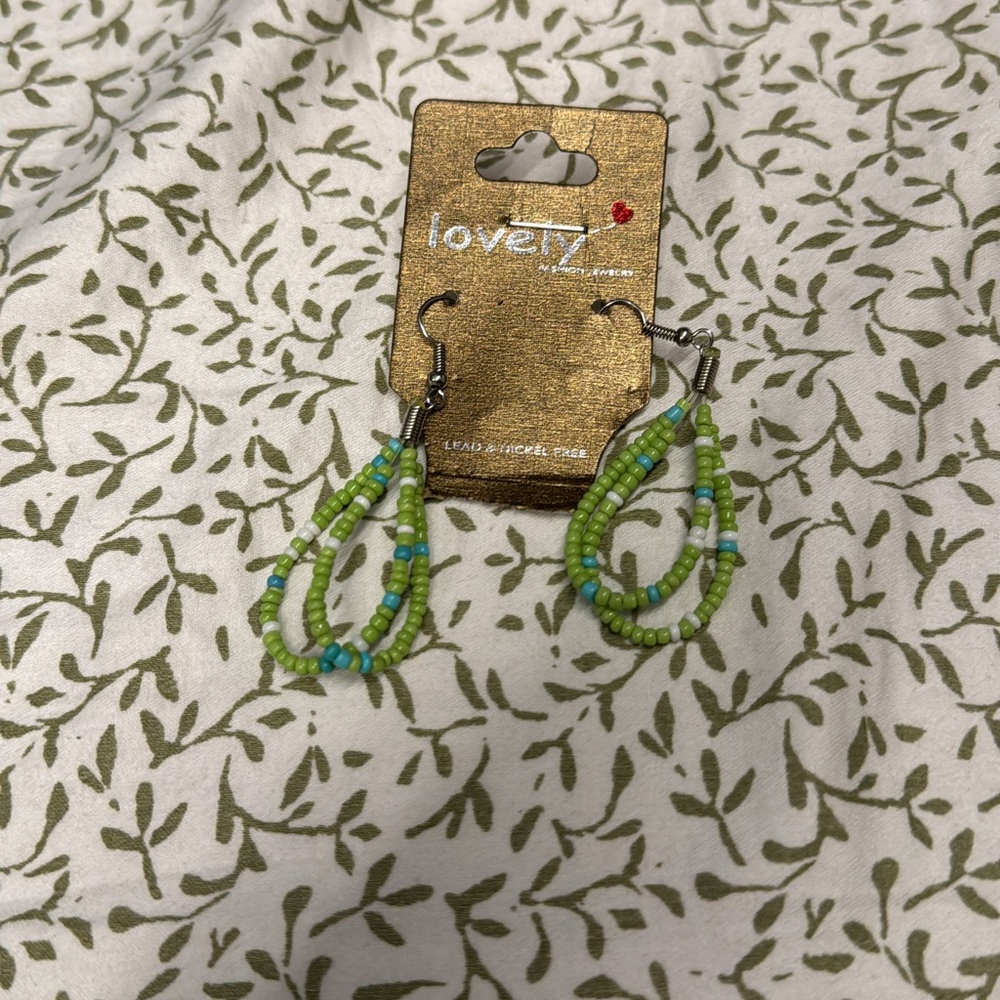 Lovely fashion jewelry earrings